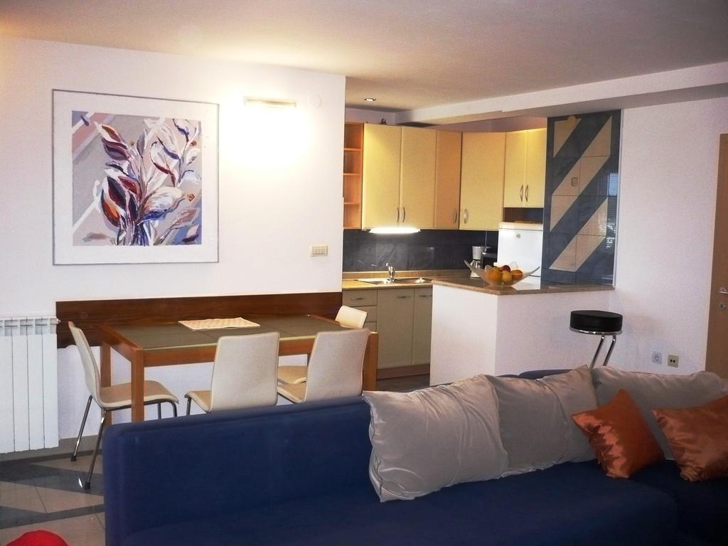 Apartments Karmen Pula Ngoại thất bức ảnh